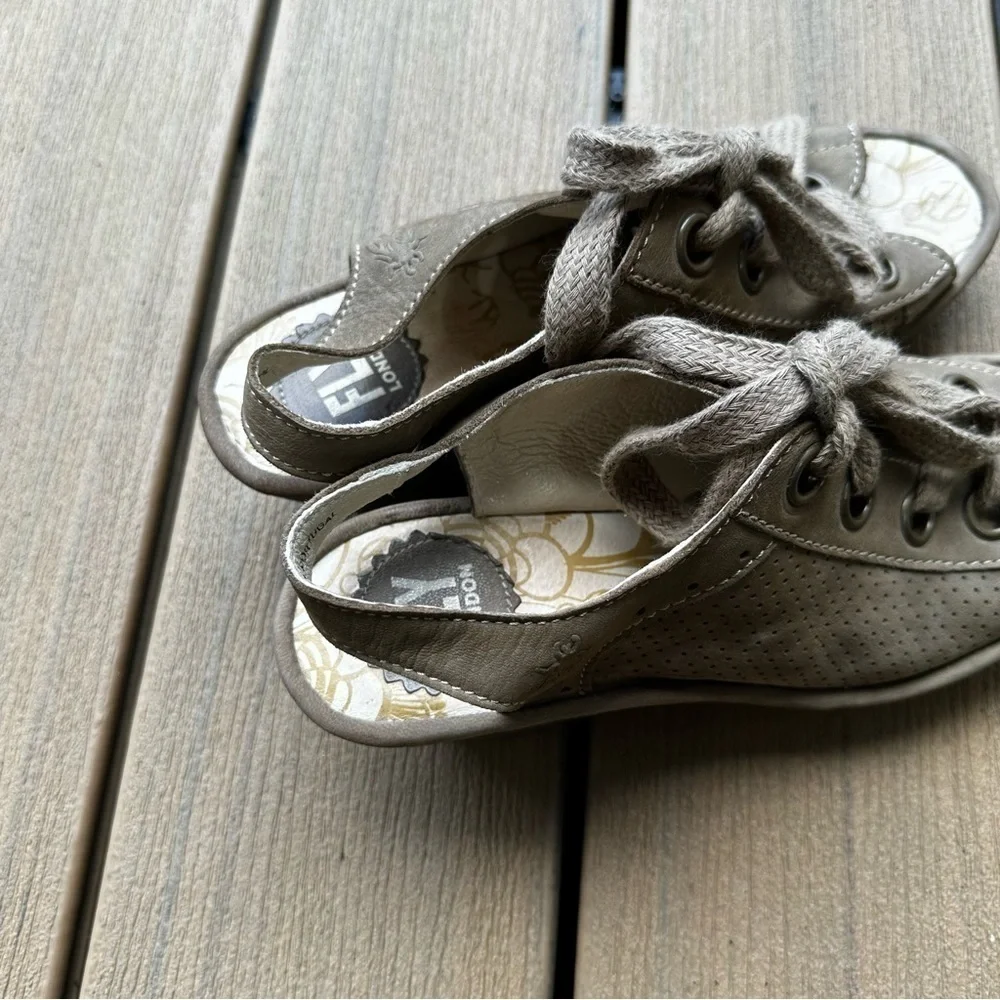 Fly London Yuta Peep Toe Wedge Sneakers Taupe Tan Size 38, 7-7.5 Women’s